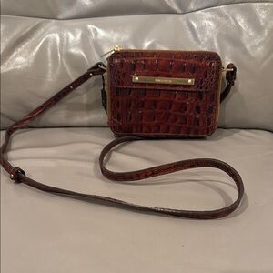 Brahmin Brown Crocodile Embossed Crossbody Bag
No scratches or damage